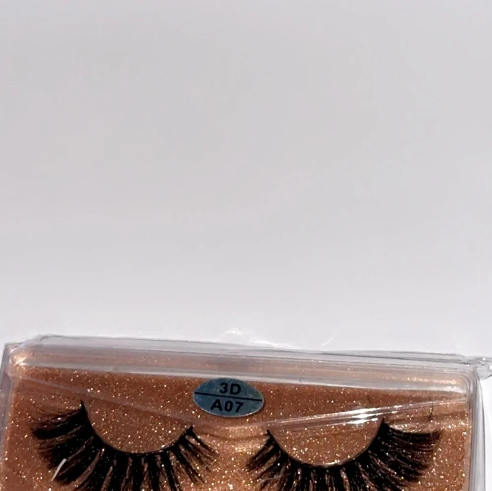 Eyelashes - Picture 11 of 11